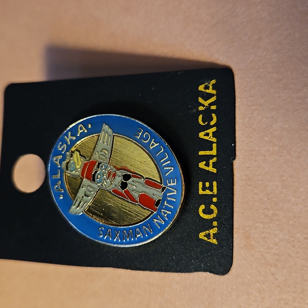 A.c.e. Alaska Saxman Totem Pin/ Keychain